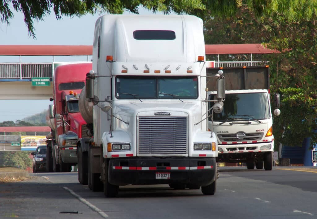 Canva-Panama-Truck-Transport-1024x709