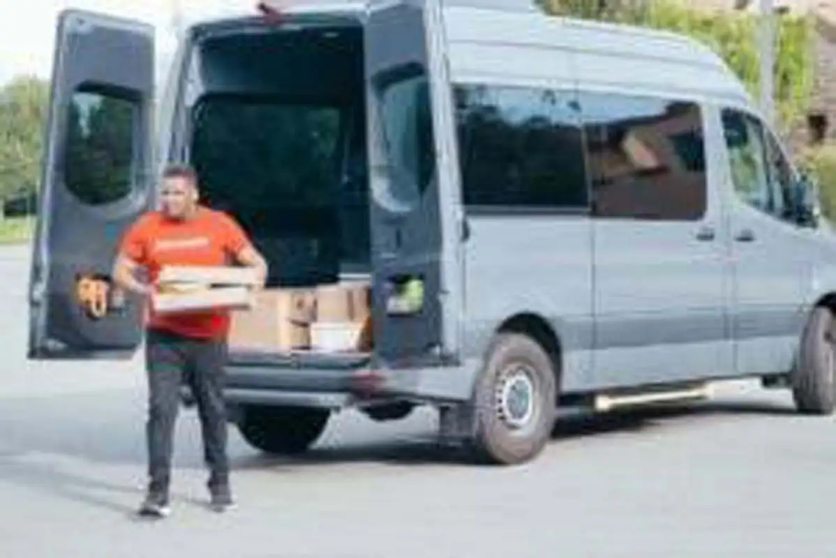 Last-Mile-Transportation-300x169-1-uai-253x169